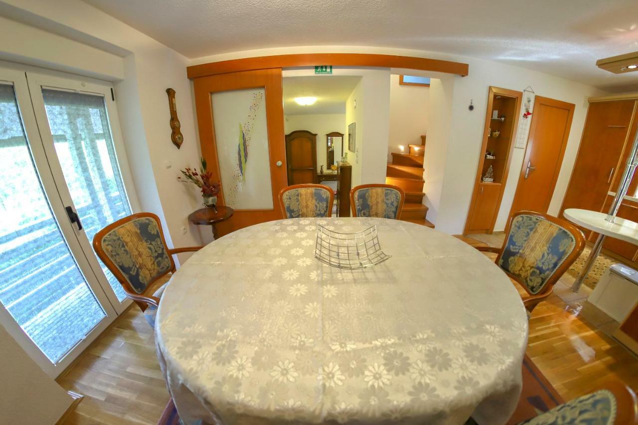Holiday Home Villa Sara Bihać Eksteriør billede
