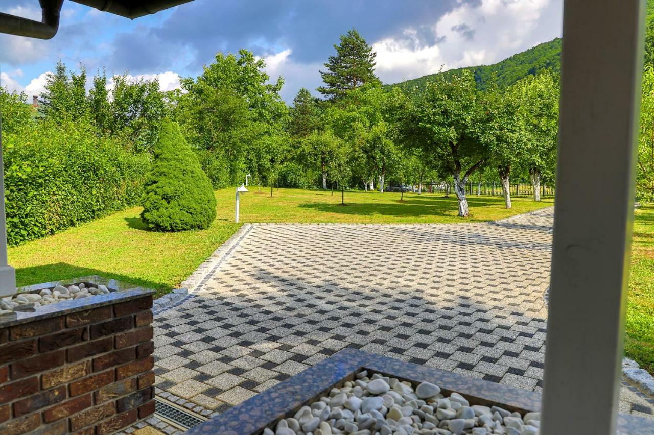 Holiday Home Villa Sara Bihać Eksteriør billede