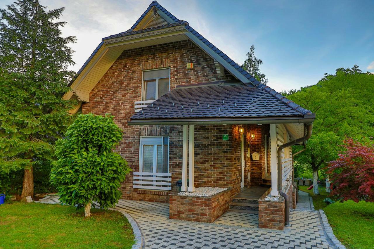 Holiday Home Villa Sara Bihać Eksteriør billede